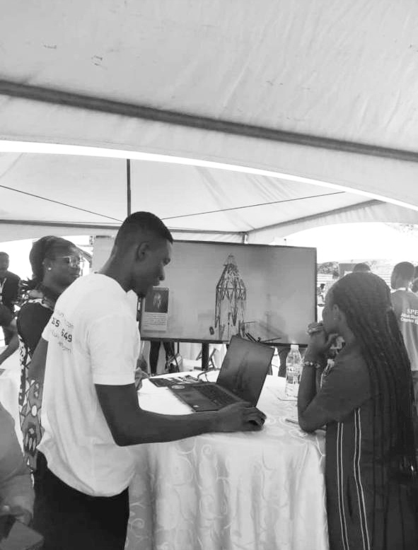 Students using PetSim